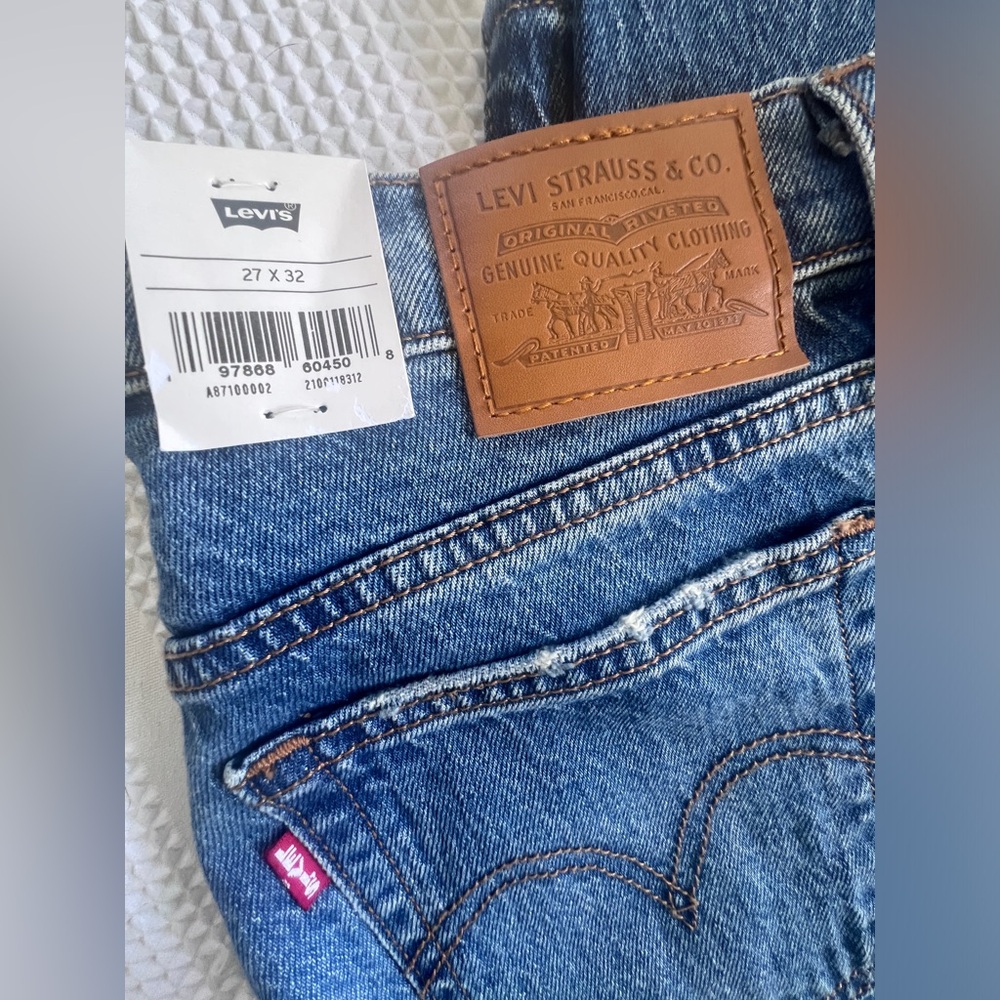 Levi's wedgie boot 27x32 Blue Denim Jeans